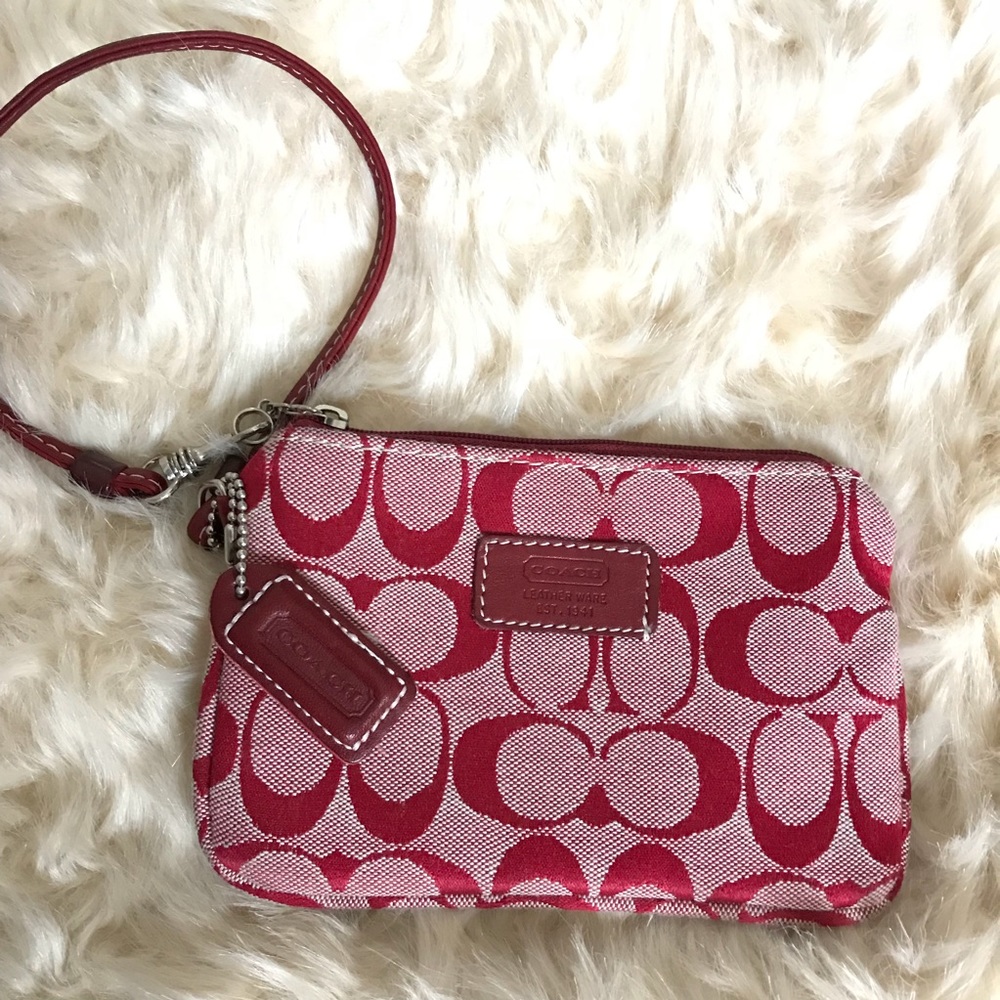Signature Coach Print Wristlet